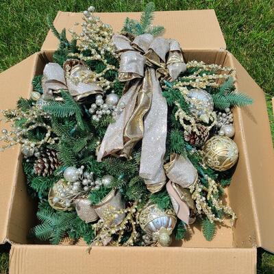 Lot 72: Designer Fall and Winter Wreaths 