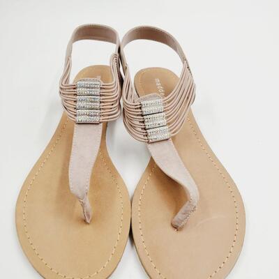 MADDEN GIRL "TIFFF BLUSH FAB" SIZE 10M SANDLE WITH RHINESTONES AND ORIGINAL BOX
