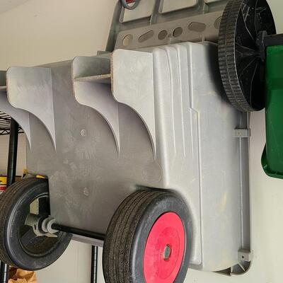 Lot 79: Yard/Garden Cart 