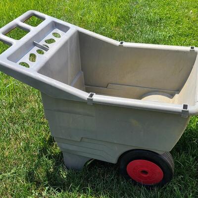 Lot 79: Yard/Garden Cart 