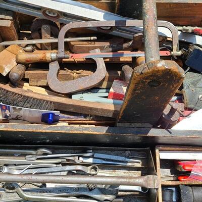 Lot G5: Tool Lot/ Vintage Wood Tool Tray/Extension Cords