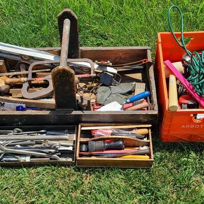 Lot G5: Tool Lot/ Vintage Wood Tool Tray/Extension Cords