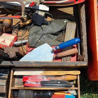 Lot G5: Tool Lot/ Vintage Wood Tool Tray/Extension Cords