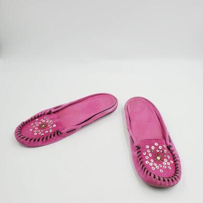 PINK SIZE 10 SLIP ON LOAFER STYLE WITH RUBBER SOLE