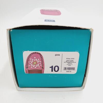 PINK SIZE 10 SLIP ON LOAFER STYLE WITH RUBBER SOLE