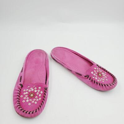 PINK SIZE 10 SLIP ON LOAFER STYLE WITH RUBBER SOLE