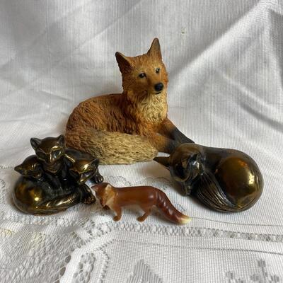 Collectible Fox Decor Lot - Figurines, Oil Painting, Plate