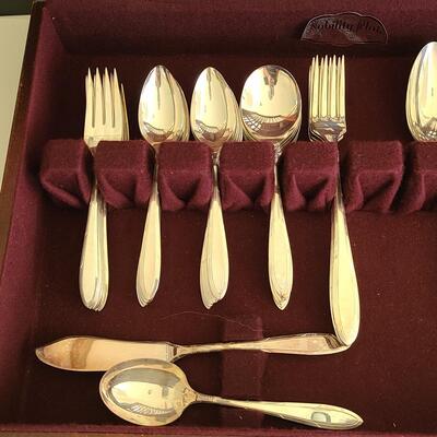 Lot 90: Nobility Plate/ Silverplate Service for Four 