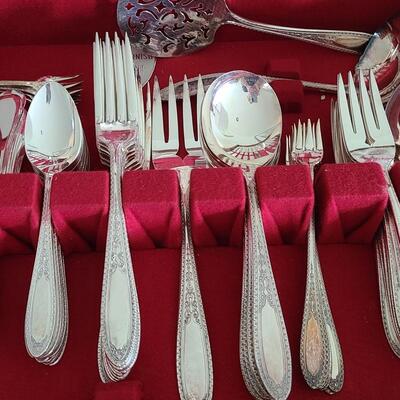 Lot 121: Silverplate Wm A. Rogers Service for Eight 