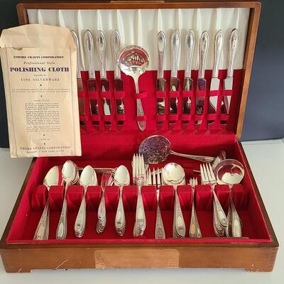 Lot 121: Silverplate Wm A. Rogers Service for Eight 
