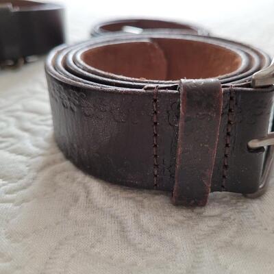 Lot 412: Ladies Leather Belts lot
