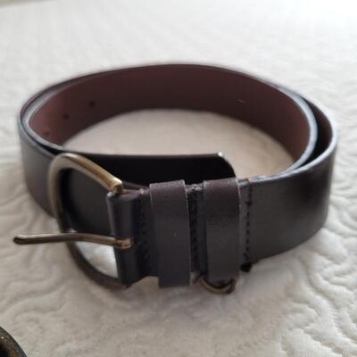 Lot 412: Ladies Leather Belts lot