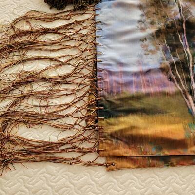 Lot 415: Scarves lot