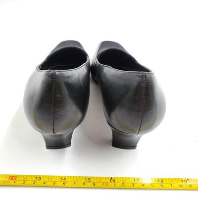 NATURALIZER "JANET" BLACK LEATHER HEELS SIZE 10M