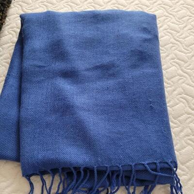 Lot 416: Scarves Lot (blue