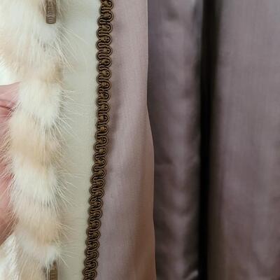 Lot 419: Real Fur Coat  (no size but I believe it is Med/Large)