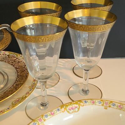 Lot 124: Canonsburg Serving China & Elegant Glassware