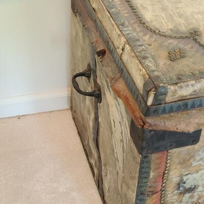 Lot 126: Antique Steamer Trunk with Antique Trunk Parts 