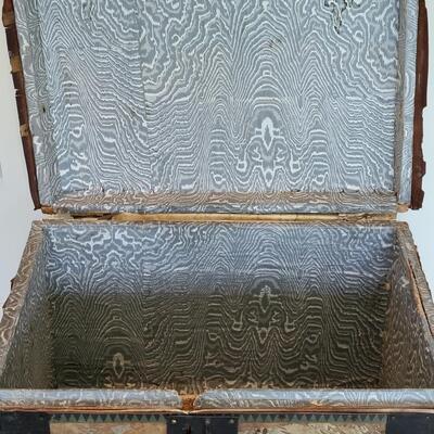 Lot 126: Antique Steamer Trunk with Antique Trunk Parts 