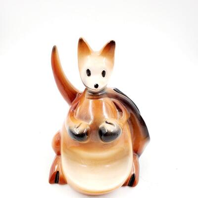 1956 MID CENTURY MODERN CERAMIC BOXING KANGAROO DRESSER CADDY/VALET