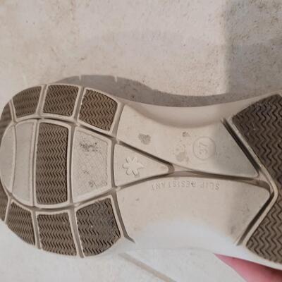 Lot 430: Dansko Tan Shoes