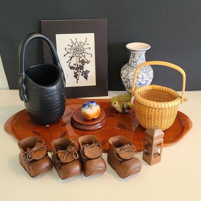 Lot 128: Home Decor and Art; Wood Works 