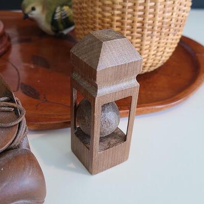 Lot 128: Home Decor and Art; Wood Works 