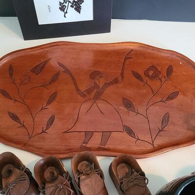 Lot 128: Home Decor and Art; Wood Works 