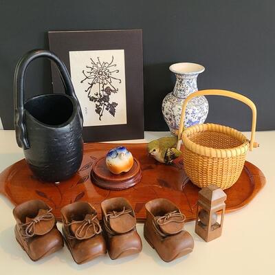 Lot 128: Home Decor and Art; Wood Works 