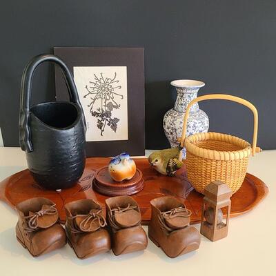 Lot 128: Home Decor and Art; Wood Works 