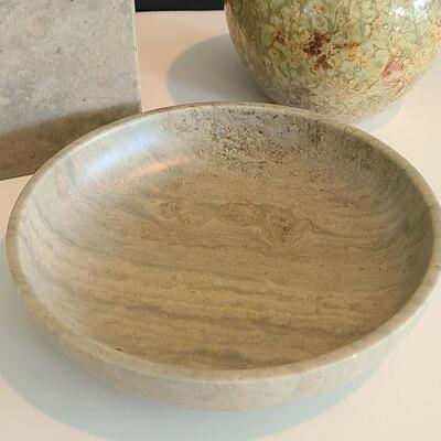 Lot 130: Alabaster Home Accessories
