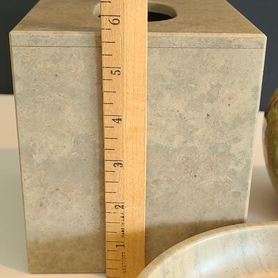 Lot 130: Alabaster Home Accessories