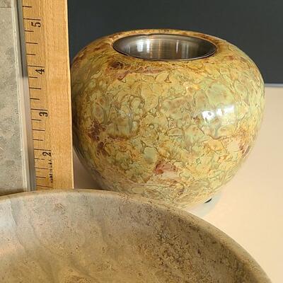 Lot 130: Alabaster Home Accessories