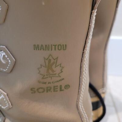 Lot 432: Manitou SOREL Winter Boots Size 7