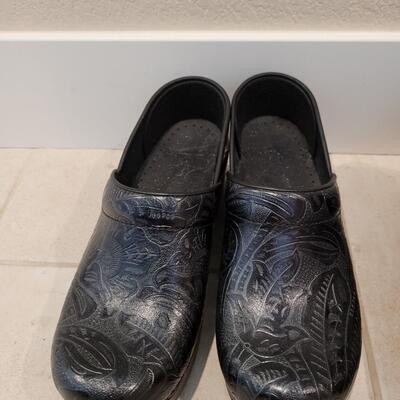 Lot 434: Dansko Tooled Leather Clogs Size 37 with Box