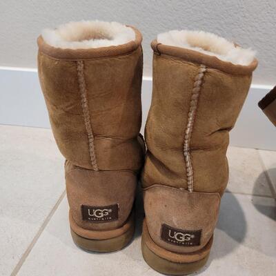Lot 437: UGG Boots