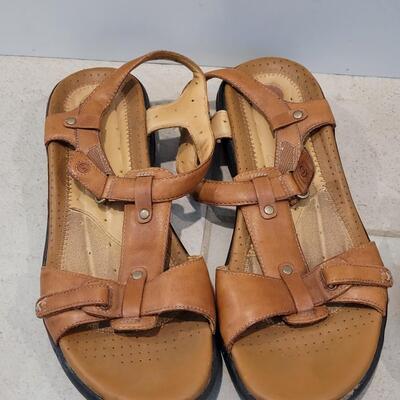 Lot 439: (2) Clark's Sandals (Brown & Gunmetal Gray)Size 7.5