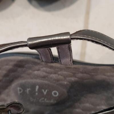 Lot 439: (2) Clark's Sandals (Brown & Gunmetal Gray)Size 7.5