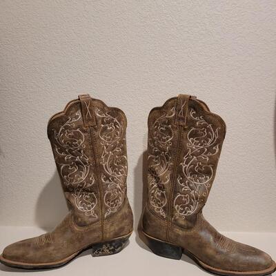 Lot 442: Twisted X Ladies Cowboy Boots Size 7