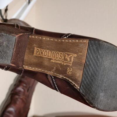 Lot 443: Pikolinos Lace Up Back Knee High Brown Leather Boots Size 38 