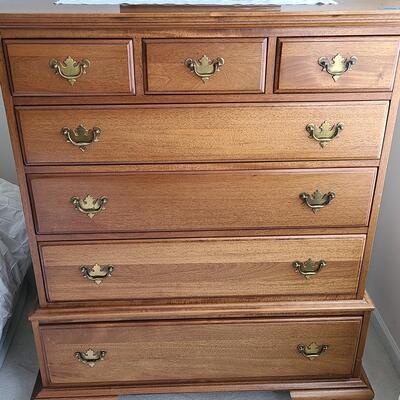 Lot 146: Excellent Solid Mahogany Dresser 
