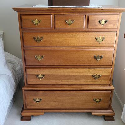 Lot 146: Excellent Solid Mahogany Dresser 