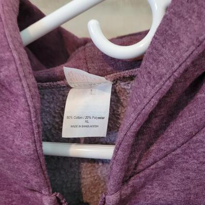 Lot 444: Ladies Light Jackets (3)