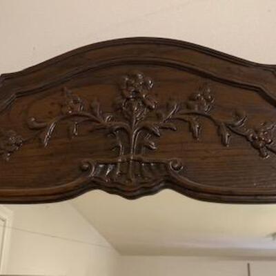 Lot #16 -- Vintage Henredon 9 Drawer Dresser w/mirror