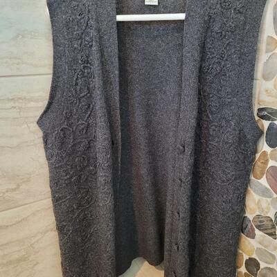 Lot 450: Ladies Vest Lot (4)