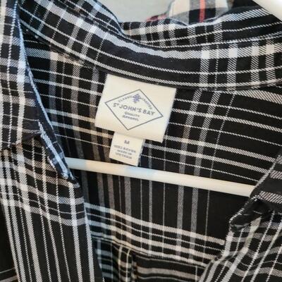 Lot 451: Ladies Black & White Flannels