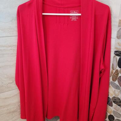 Lot 458: Light Jackets/Sweaters