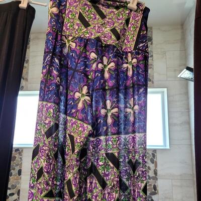 Lot 460: (3) Wide Leg Pants Med/Large (Black, Colorful and Brown)