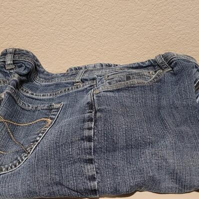 Lot 465: Ladies Jeans Size 10