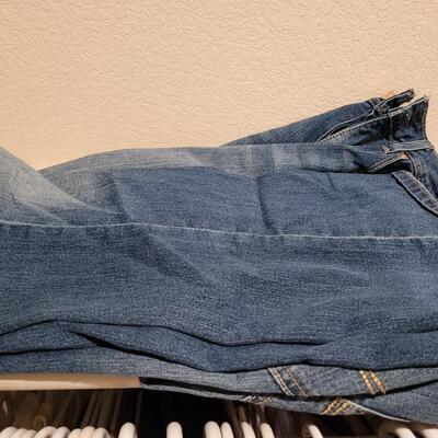 Lot 467: Ladies Levi's Jeans size 10s